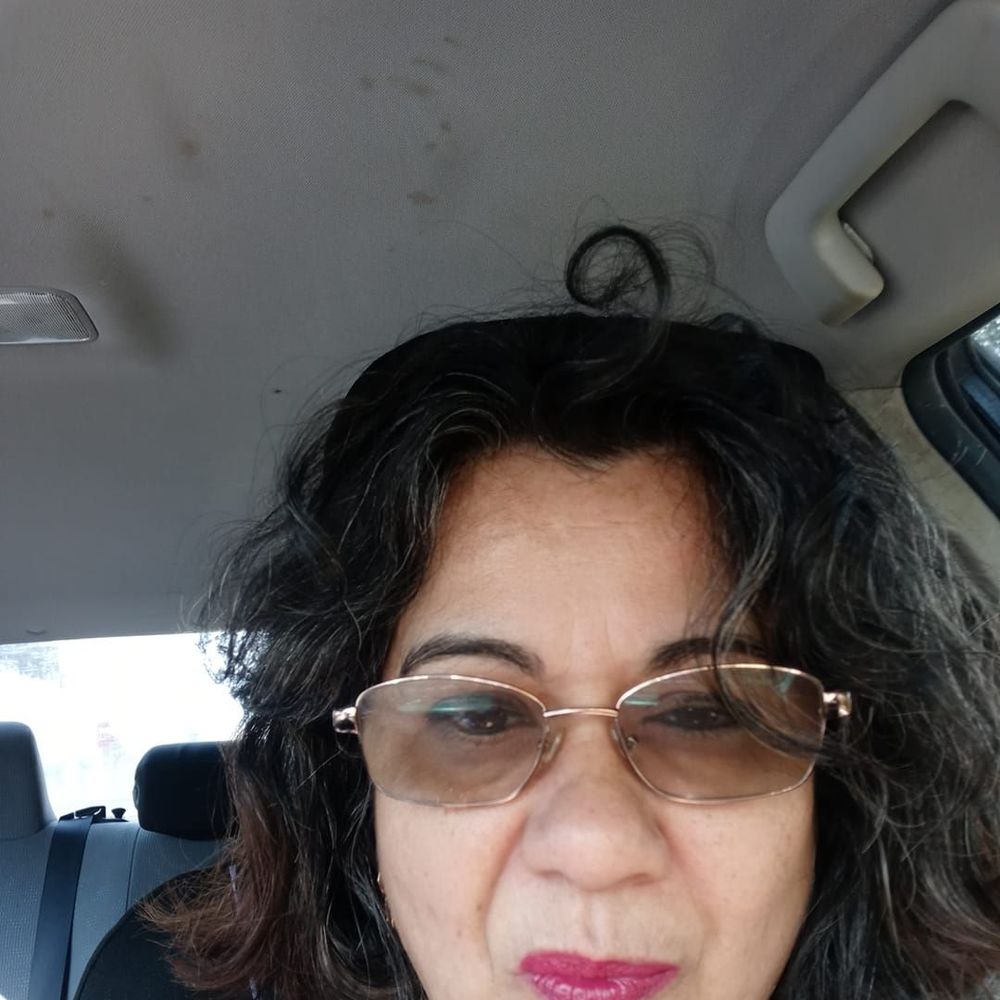 Meet your Posher, Migdalia